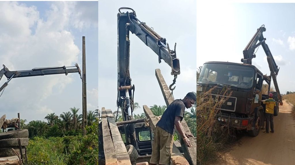 Aba Power replacing broken electric pole in Ndoki