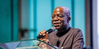 Alex Otti Unveils United Nigeria Airlines’ New Boeing Aircraft Named After Chinua Achebe, Igwe Alfred Achebe