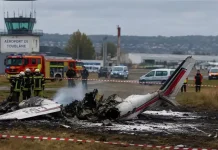Plane Crash in France Kills Pilot and All 10 Passengers